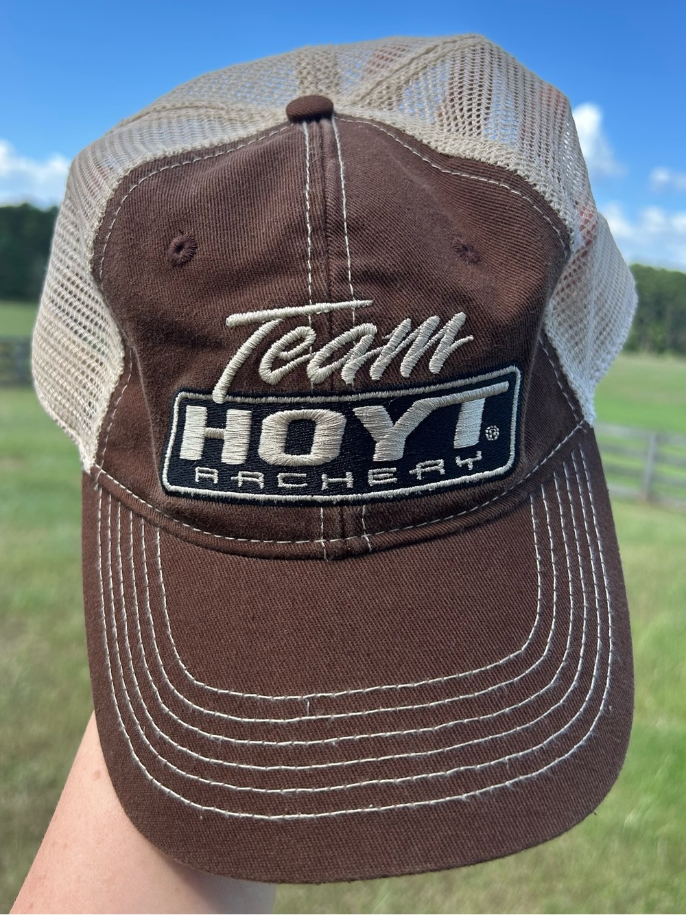Team Hoyt Archery Snapback Hat Brown Mesh Back Baseball Cap Bow Hunting Outdoors